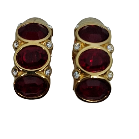 Elegant Swarovski 1990s Ruby Red & Gold Crystal Clip-On Earrings - Picture 3 of 7